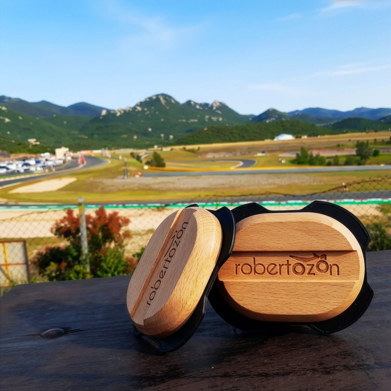 Slidery kolanowe do jazdy torowej