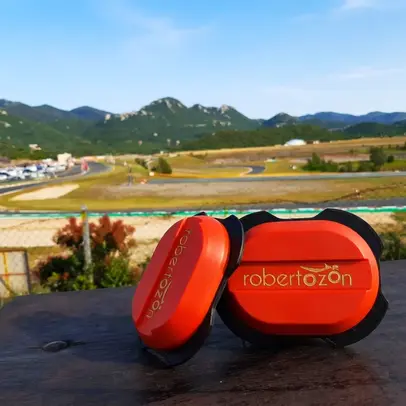 Slidery motocyklowe Xzone – wymienne slidery do kombinezonu